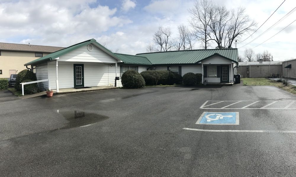 Office For Sale: 2130 Chambliss Ave NW, Cleveland, TN 37311